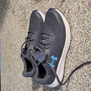 Under Armour Charged Pursuit Youth 6